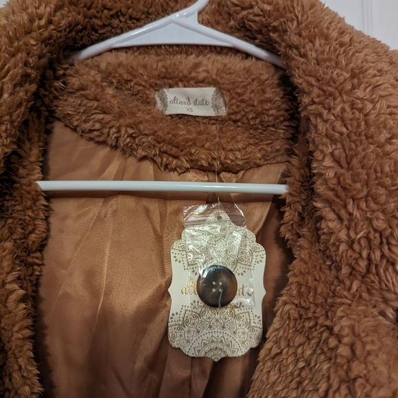 NWT Altar'd State Teddy Bear Jacket - Picture 3 of 6